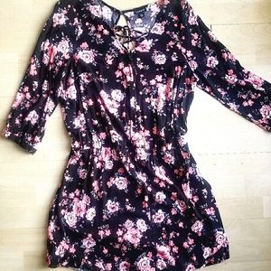 ⚘TORRID Floral⚘ Romper size 10/12